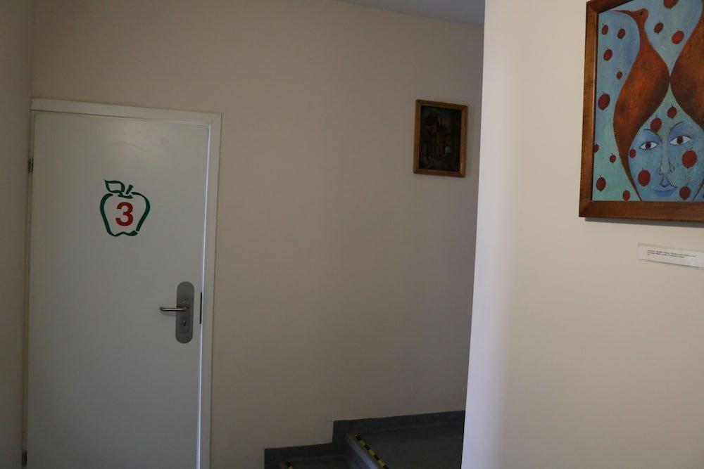 Apple Economy Hotel Kaunas Luaran gambar
